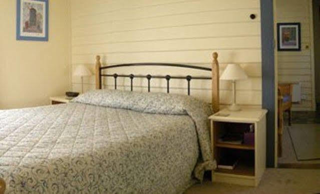 Ross B&B Accommodation Zewnętrze zdjęcie